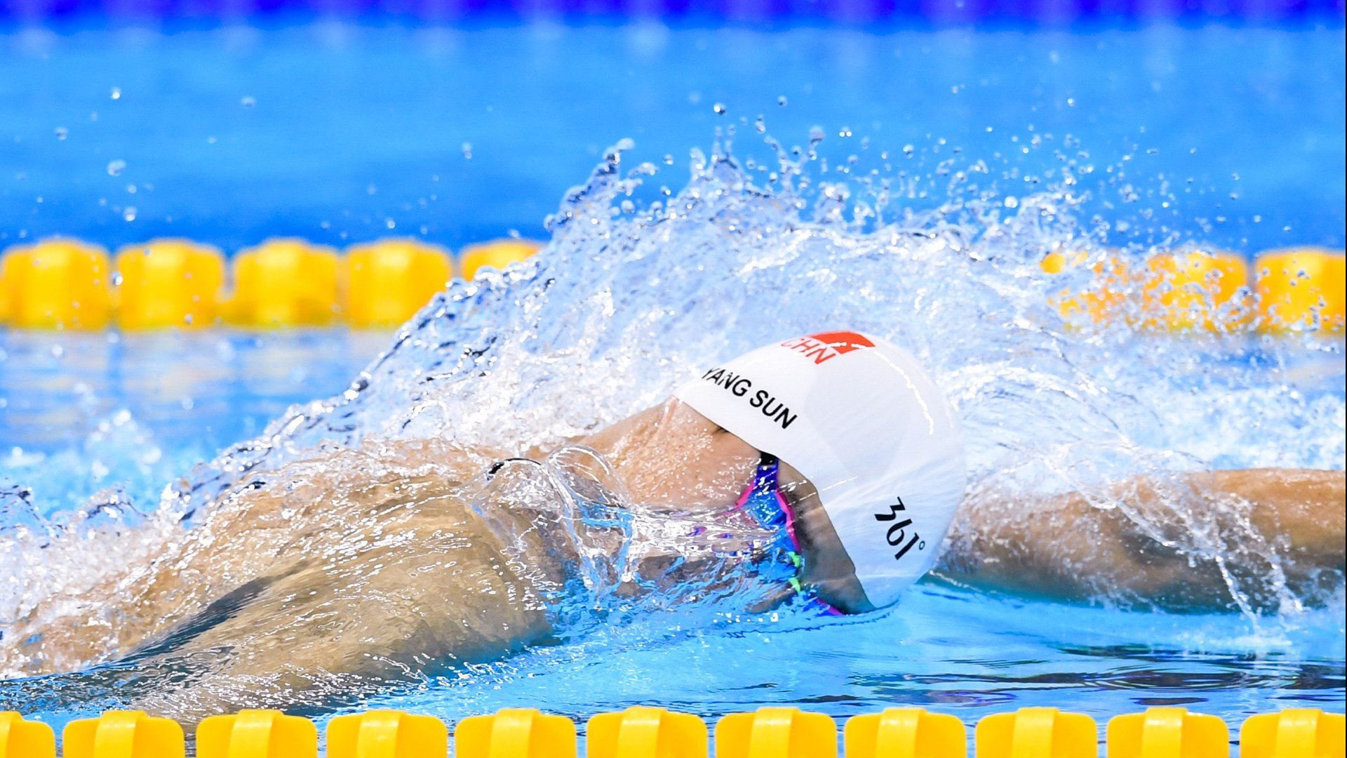 太阳设立“球员情绪识别机制”，实时辅助临场沟通，太阳角色球员