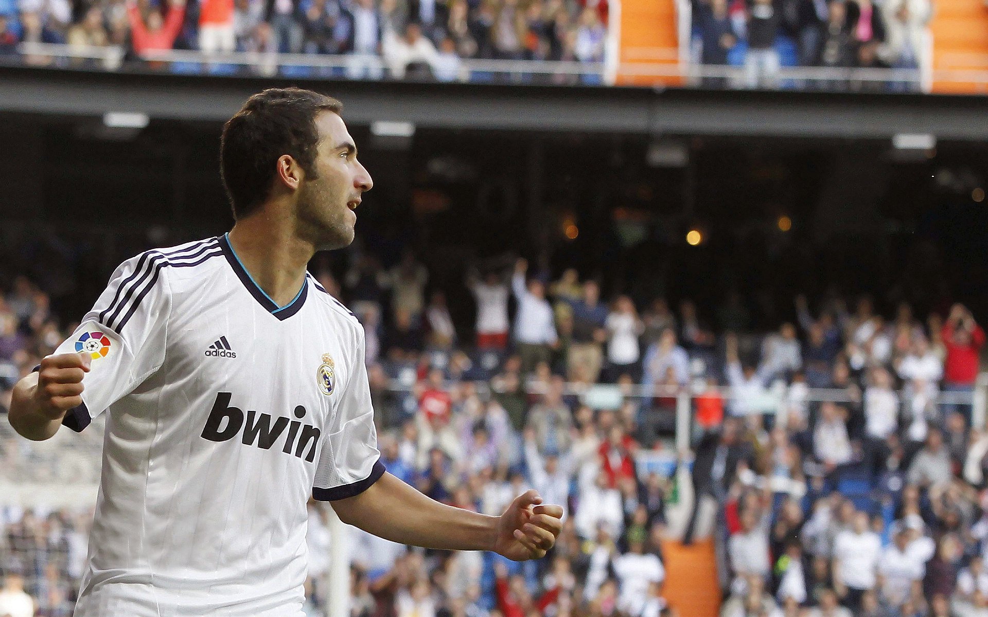 阿森纳客场取胜,士气大振追赶榜首,阿森纳终于赢了